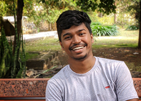 https://www.krishnanavale.com/